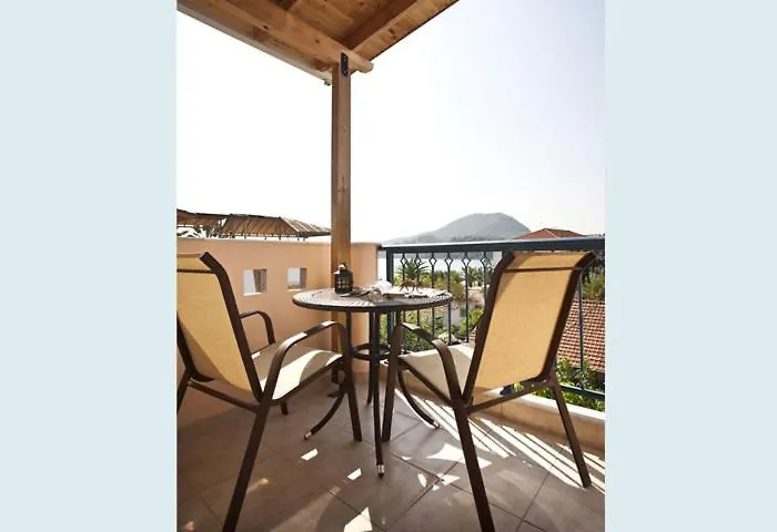 فندق Palm Trees نيدري