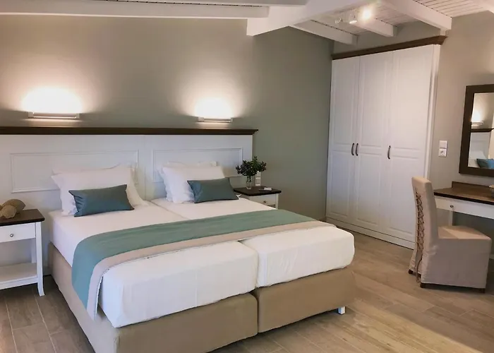 Palm Trees فندق نيدري