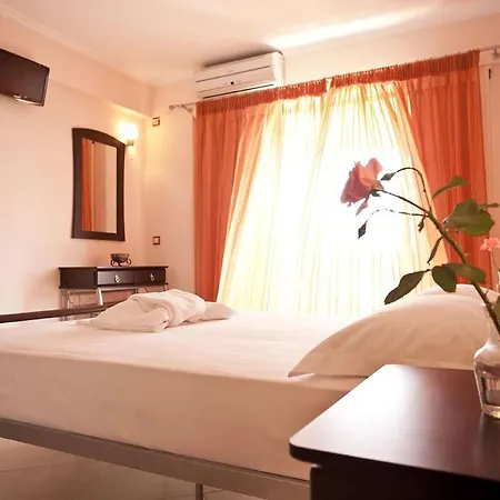 Palm Trees Hotel *